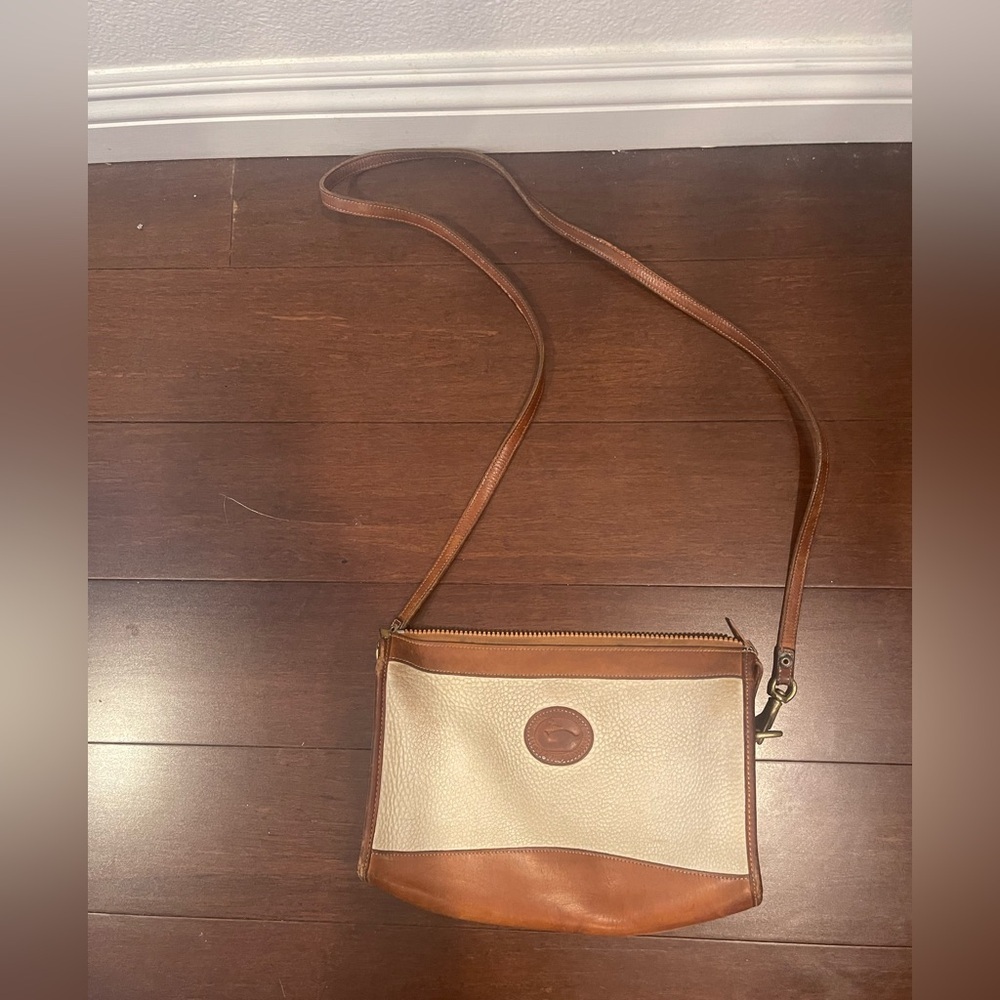 vintage Dooney and Burke Tan and Cream Leather Crossbody shoulder Bag
